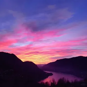 https://bb-le-magnolie-faggeto-lario.it-lombardy.com